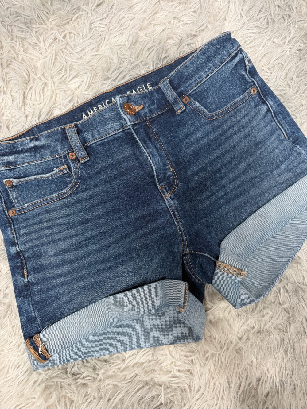 American Eagle AE The Dream Short Cuffed Denim Shorts Size 10